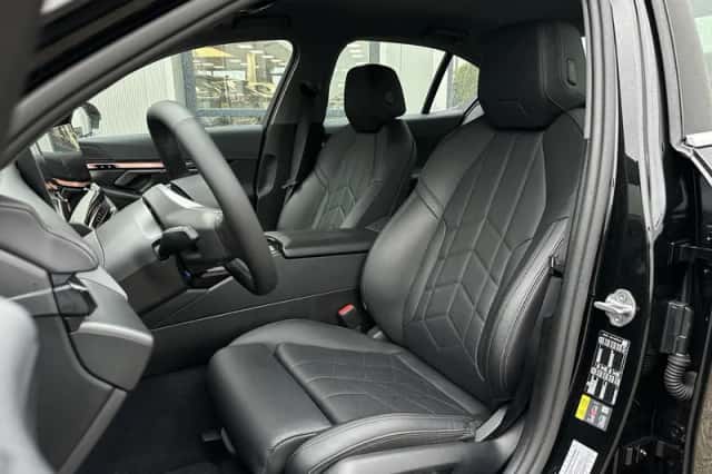 BMW i5 (2024) thumbnail 5