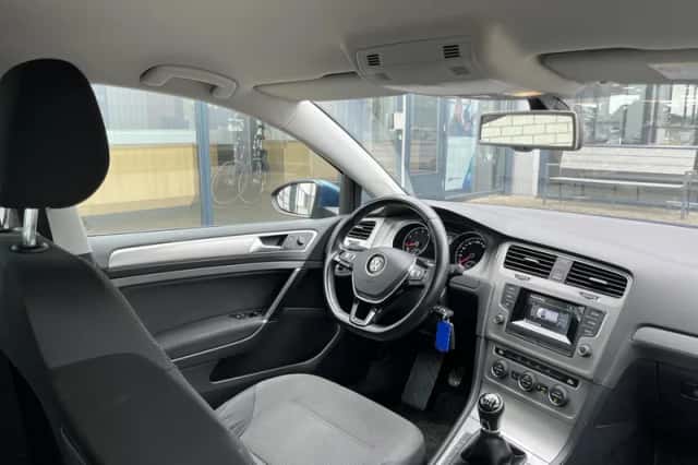 Volkswagen Golf (2014) thumbnail 35