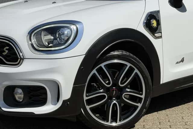 MINI Countryman (2019) thumbnail 13
