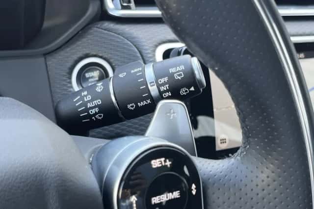 Land Rover Range Rover Velar (2017) thumbnail 40