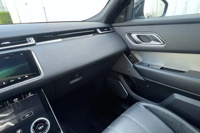 Land Rover Range Rover Velar (2017) thumbnail 61