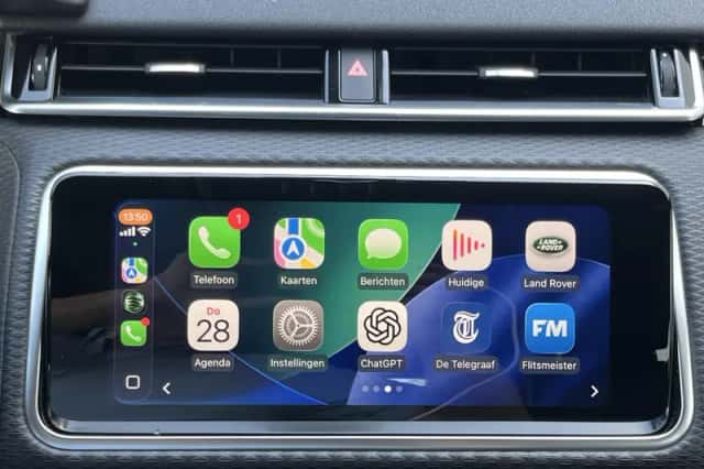Land Rover Range Rover Velar (2017) thumbnail 69