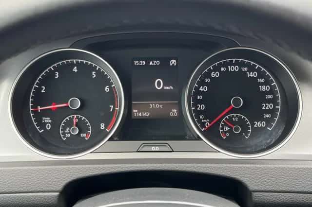 Volkswagen Golf (2015) thumbnail 5