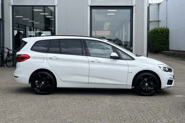 BMW 2-Serie (2016) thumbnail 3
