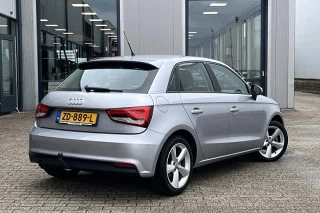 Audi A1 (2017) thumbnail 2
