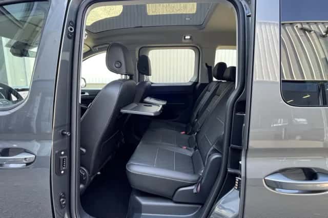 Ford Tourneo (2023) thumbnail 19