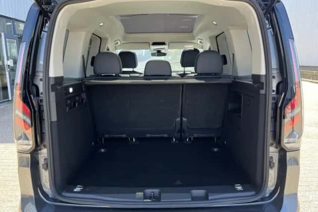 Ford Tourneo (2023) thumbnail 22