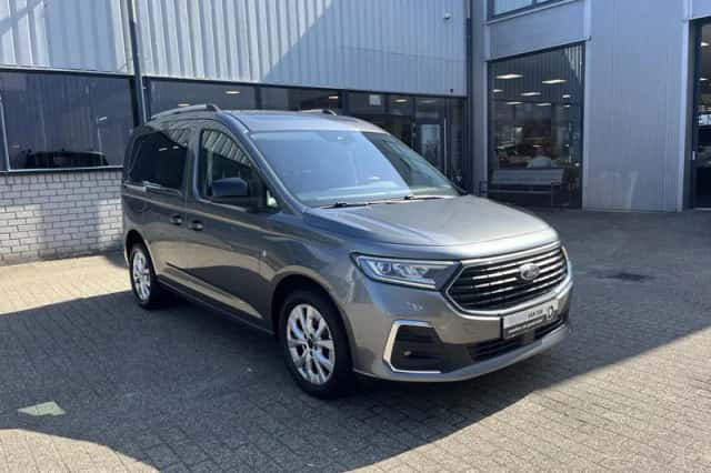 Ford Tourneo (2023) thumbnail 41