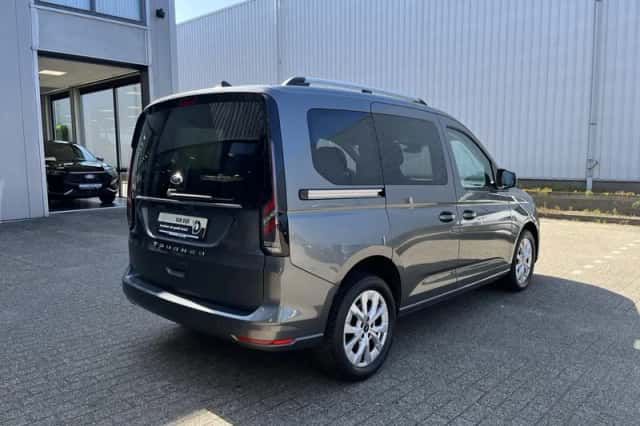 Ford Tourneo (2023) thumbnail 43