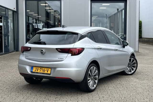 Opel Astra (2016) thumbnail 2