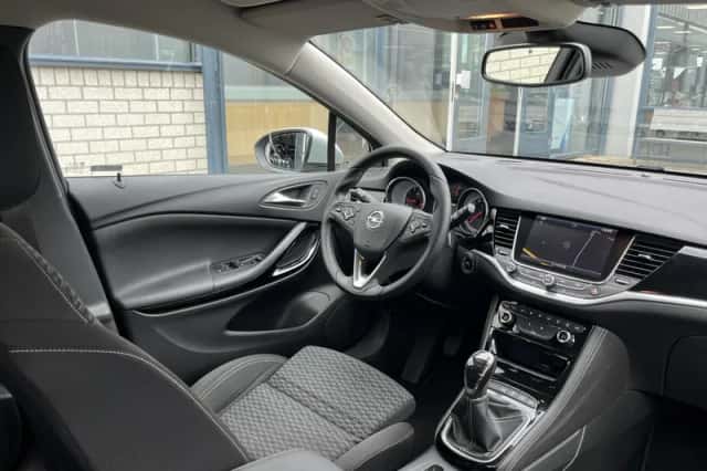 Opel Astra (2016) thumbnail 52
