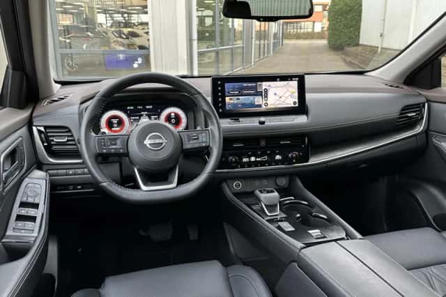 Nissan X-Trail (2023) thumbnail 3