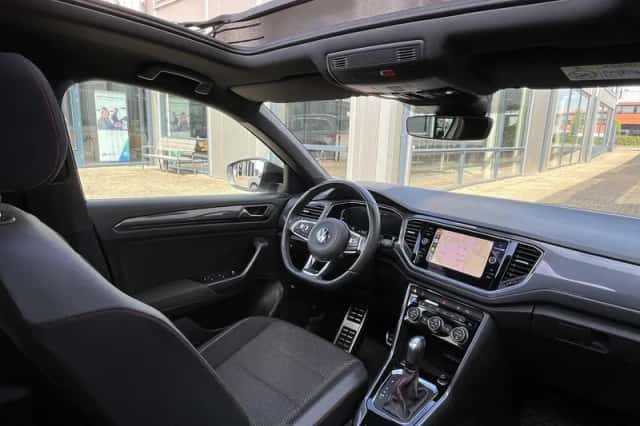 Volkswagen T-Roc (2021) thumbnail 4
