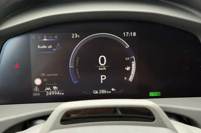 Lexus RZ (2023) thumbnail 6
