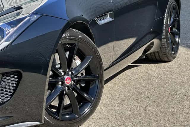 Jaguar F-Type (2014) thumbnail 5