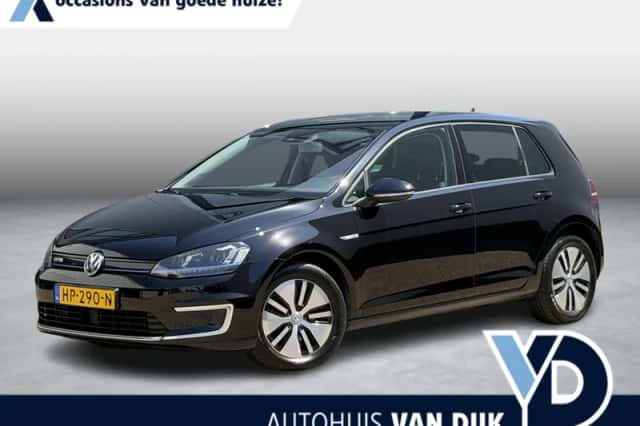 Volkswagen E-Golf (2015) thumbnail 1