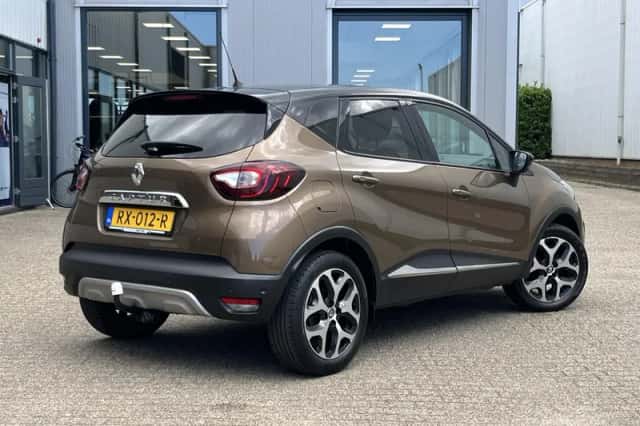 Renault Captur (2018) thumbnail 2