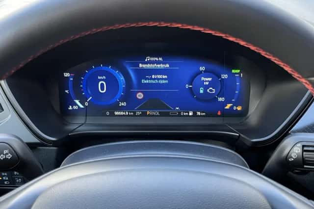Ford Kuga (2021) thumbnail 5