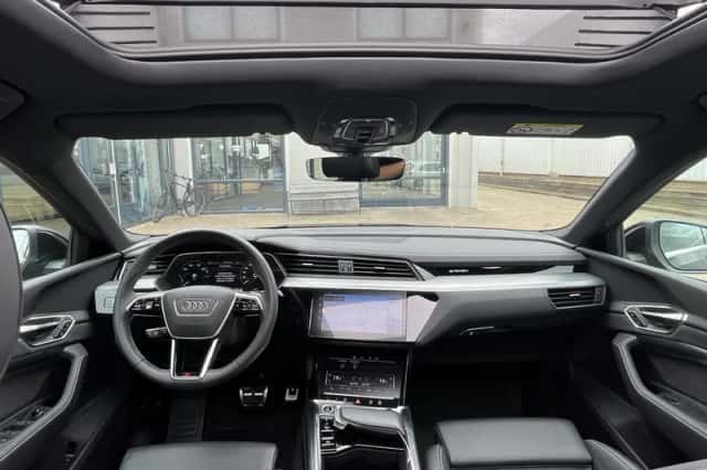Audi Q8 (2023) thumbnail 6