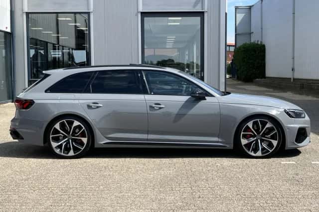Audi A4 (2021) thumbnail 3