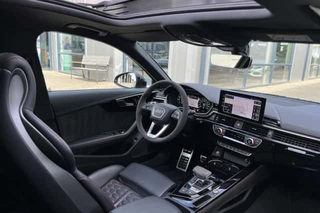 Audi A4 (2021) thumbnail 4