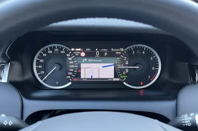 Land Rover Discovery Sport (2023) thumbnail 5