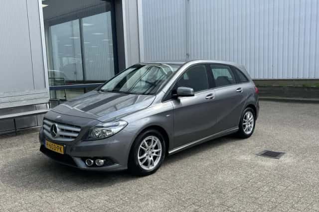 Mercedes-Benz B-Klasse (2012) thumbnail 2