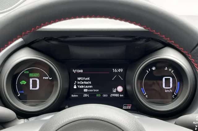 Toyota Yaris (2023) thumbnail 5