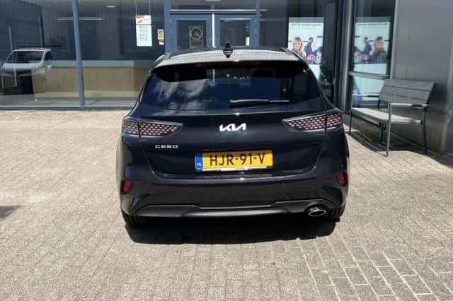 Kia Ceed (2025) thumbnail 5