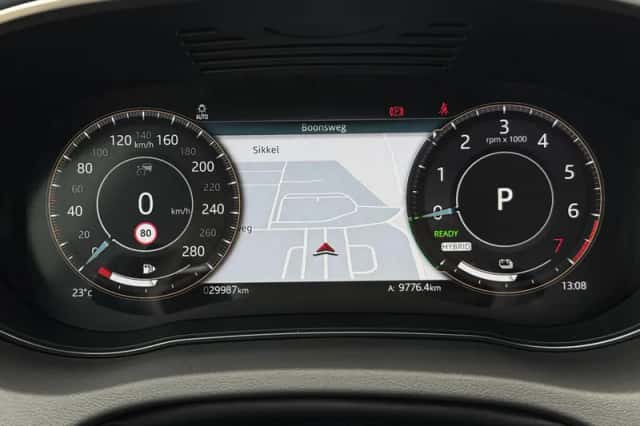 Jaguar E-Pace (2021) thumbnail 4