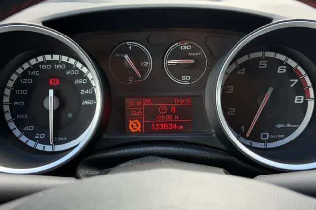 Alfa Romeo Giulietta (2012) thumbnail 4