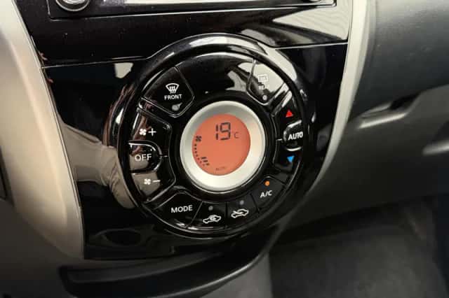 Nissan Note (2016) thumbnail 4