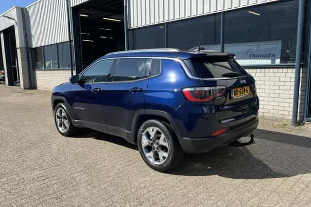 Jeep Compass (2017) thumbnail 4