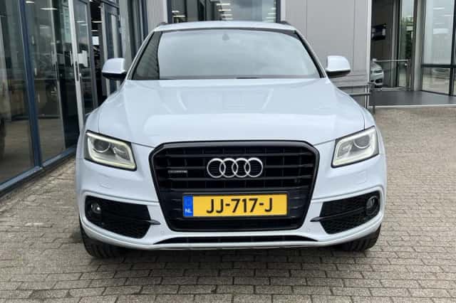 Audi Q5 (2016) thumbnail 2