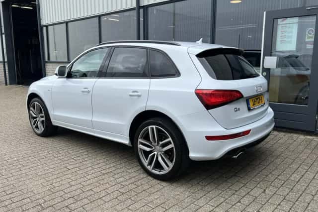 Audi Q5 (2016) thumbnail 5