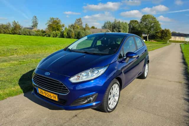Ford Fiesta (2016) thumbnail 5