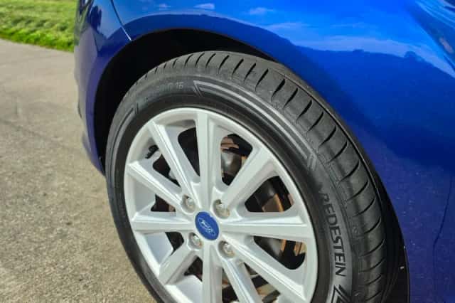 Ford Fiesta (2016) thumbnail 6