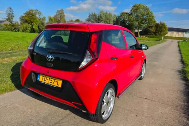 Toyota Aygo (2018) thumbnail 6