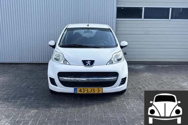 Peugeot 107 (2010) thumbnail 2