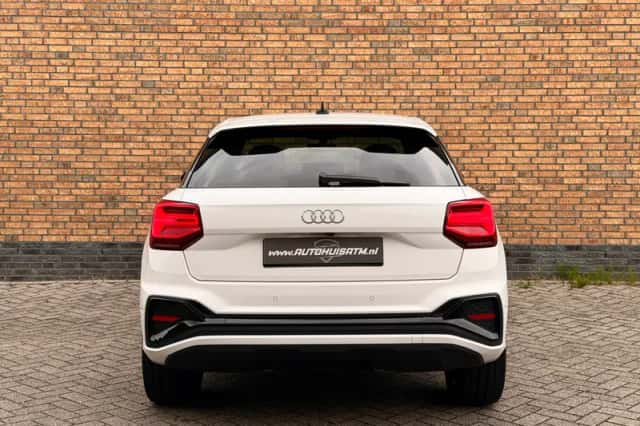 Audi Q2 (2021) thumbnail 4