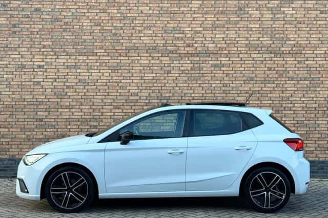 SEAT Ibiza (2021) thumbnail 3