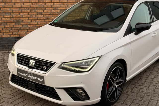 SEAT Ibiza (2017) thumbnail 2