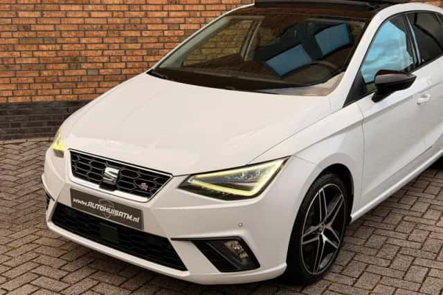 SEAT Ibiza (2019) thumbnail 2