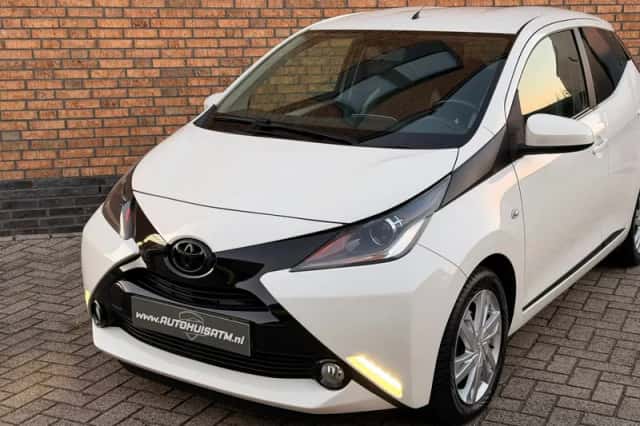 Toyota Aygo (2016) thumbnail 2