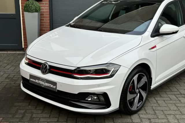 Volkswagen Polo (2018) thumbnail 2