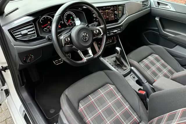 Volkswagen Polo (2018) thumbnail 6