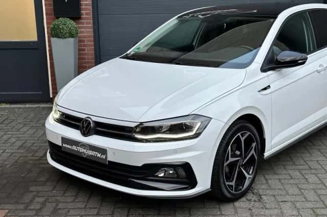 Volkswagen Polo (2021) thumbnail 2
