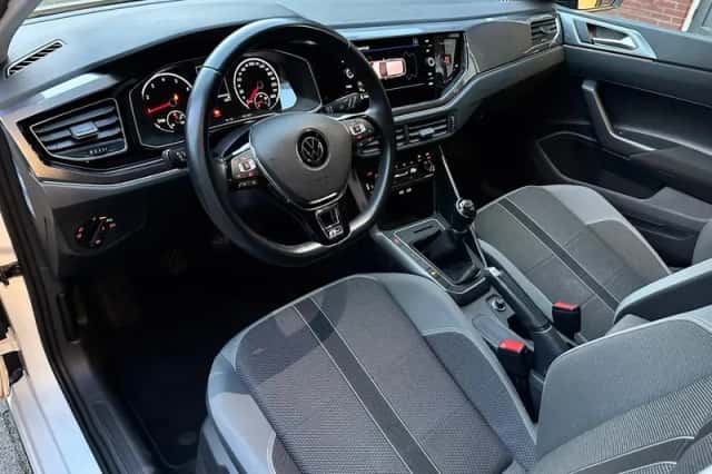 Volkswagen Polo (2021) thumbnail 6