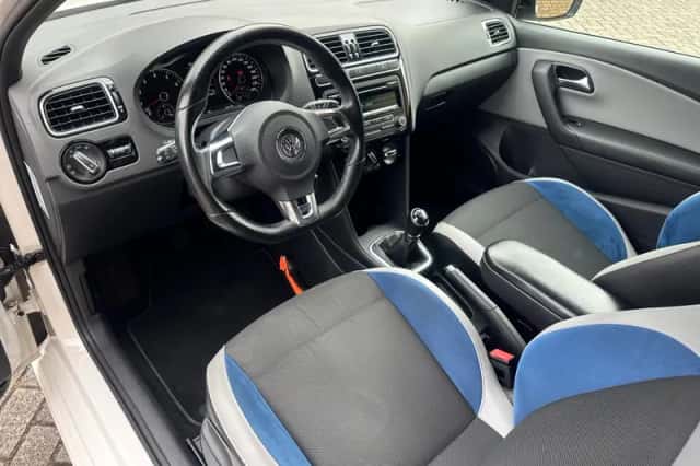 Volkswagen Polo (2013) thumbnail 5