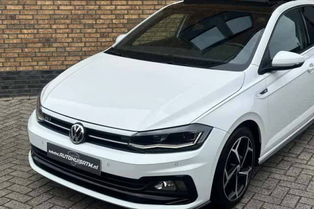 Volkswagen Polo (2018) thumbnail 2